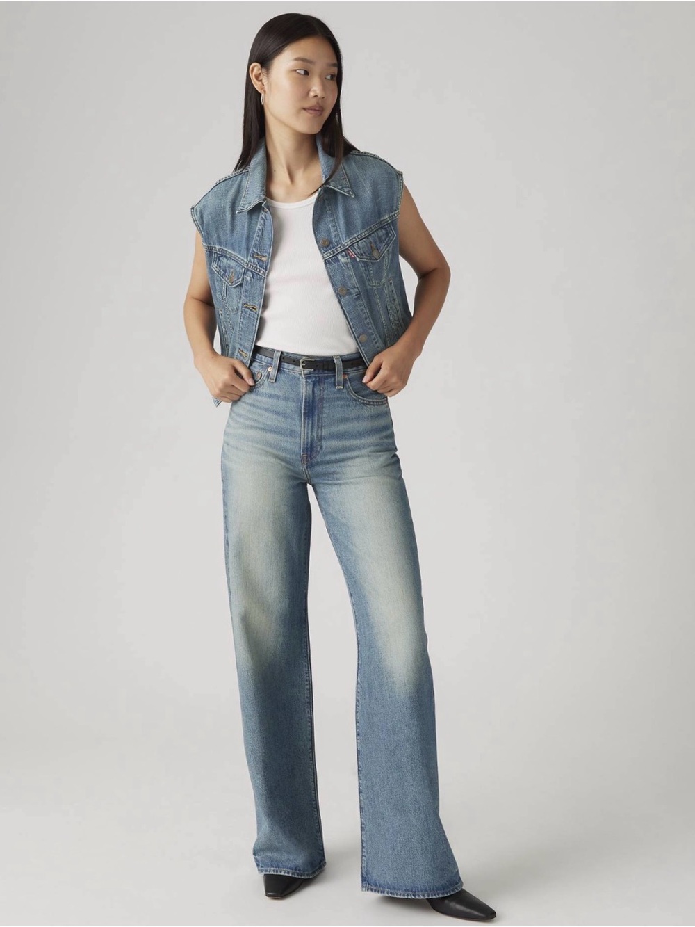 Levi’s Ribcage Wide-Leg Women’s Jeans 
31W x 32L